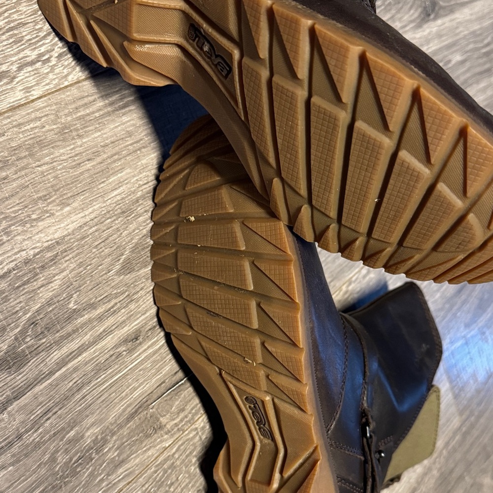 Teva Rich Brown Leather Footwear - Picture 3 of 3